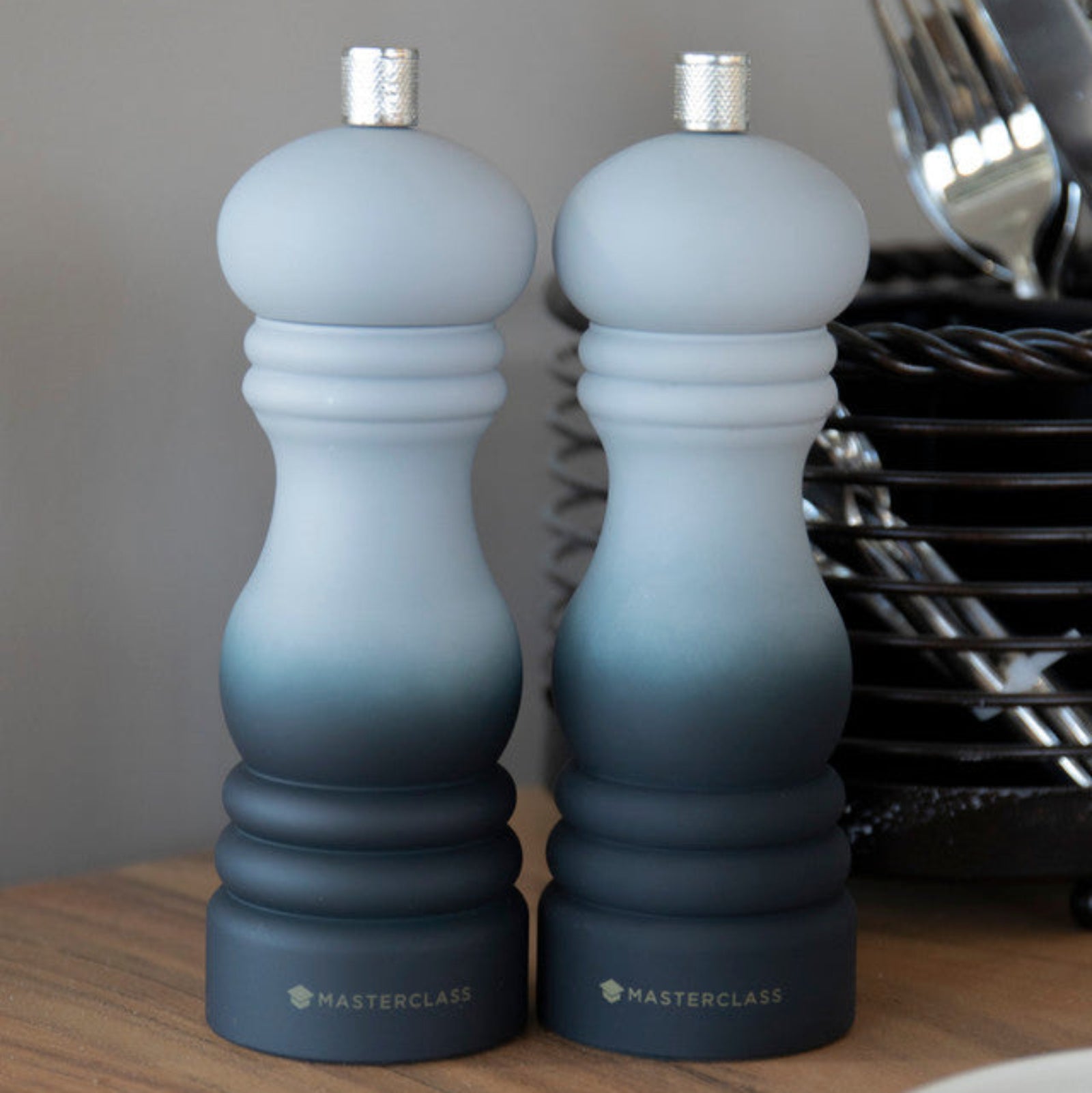 Masterclass Grey Ombre Salt and Pepper Mill - DISC Mc Salt/Pepper Mill 17CM Ombre Grey Sterling Home 1