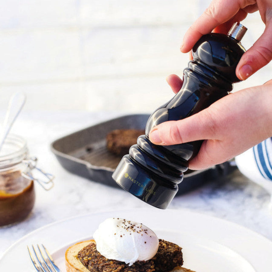 Masterclass Black Salt and Pepper Mill - Mc Salt/Pepper Mill 17CM Black Sterling Home 2