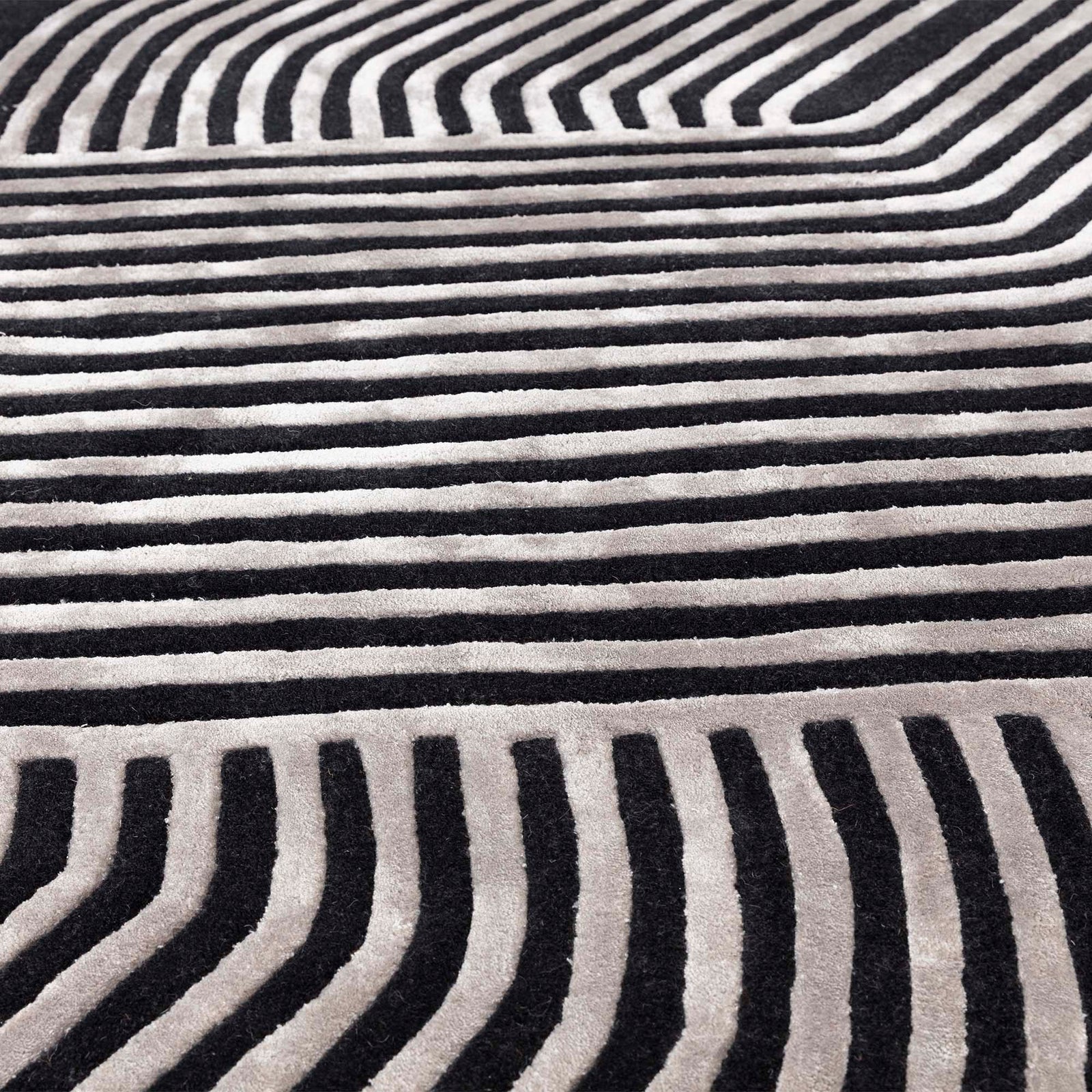 Maddox Solstice Gunmetal Rug - 98 Solstice Gunmetal - 120cm x 170cm Sterling Home 3