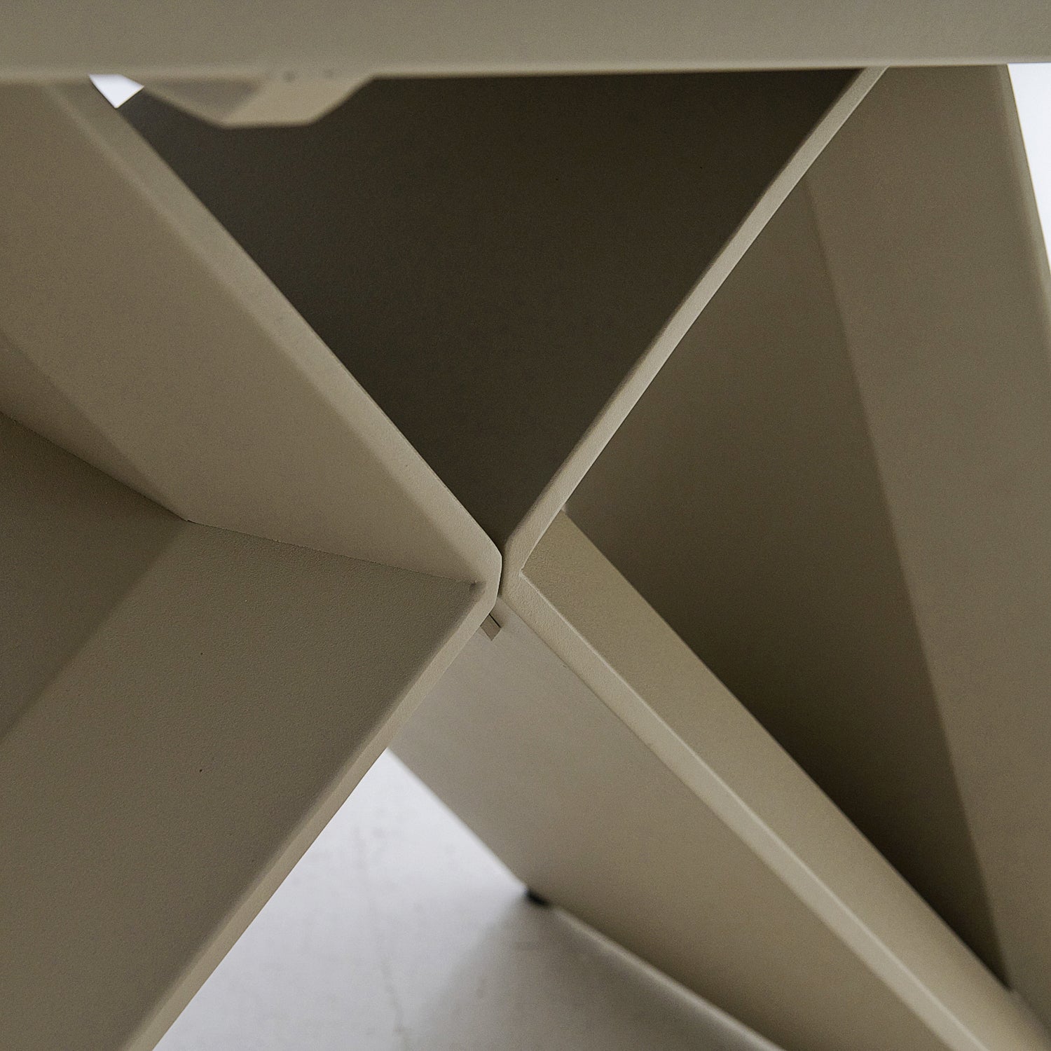 Minerva Extending Dining Table - Ext Dining Table White Ceramic / Glass & Cappuccino Powder Base Tables Sterling Home 7