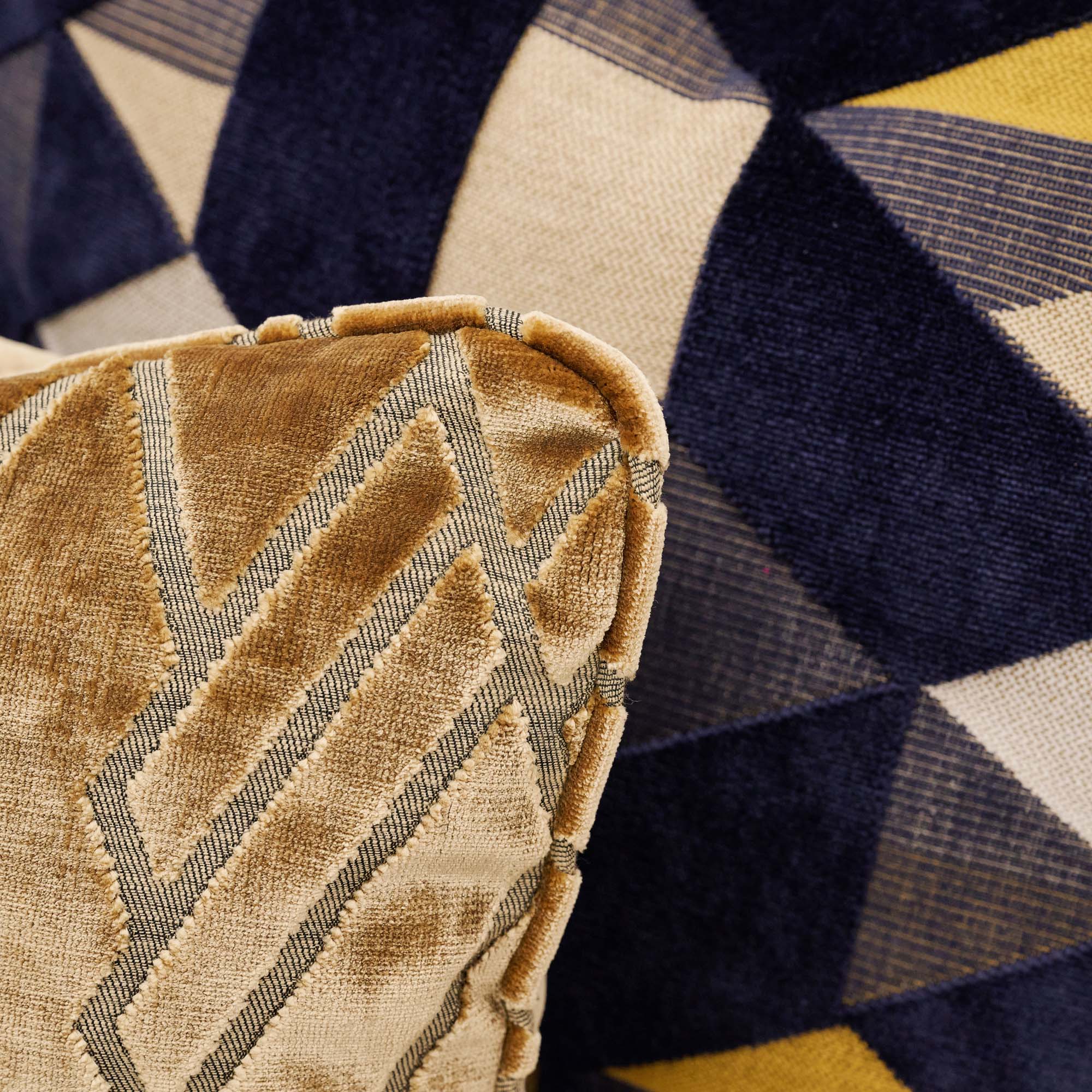 Rutland 4 Seater Sofa - Grand Sofa Grade SE Sterling Home 7