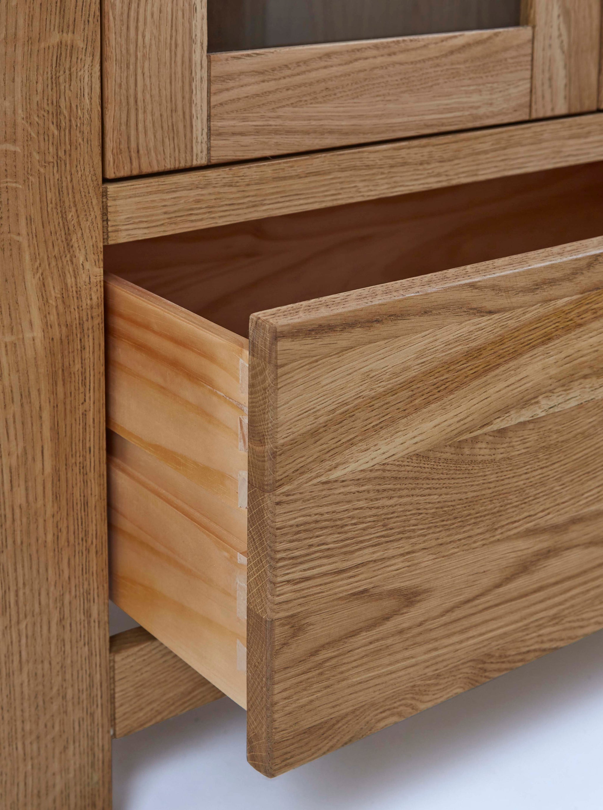 Solvi Display Cabinet - Display Cabinet Solid Oak / Oak Veneer Storage Sterling Home 5