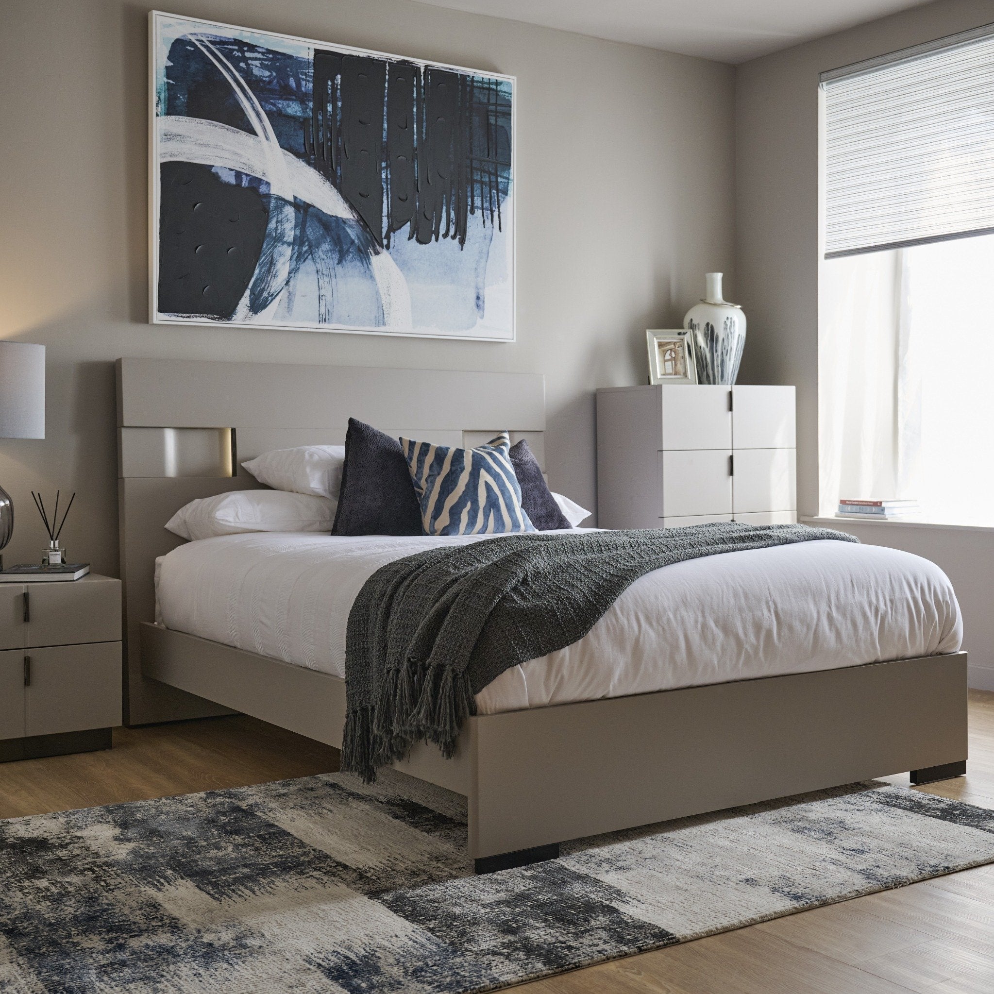 Venus Bedframe - 135cm Bedframe with LED Flannel Grey Matt - Double