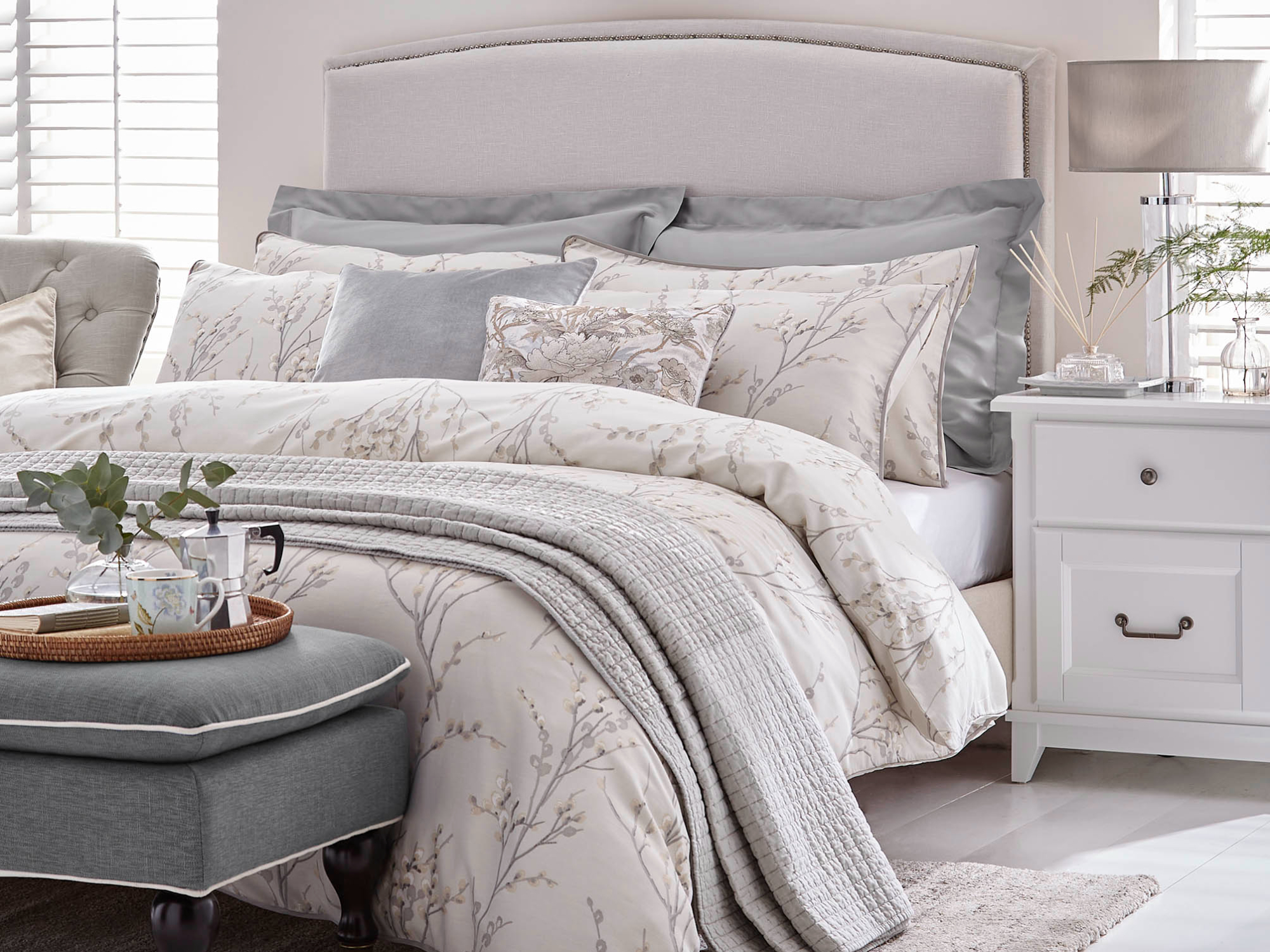 Laura ashley bedroom furniture second deals hand